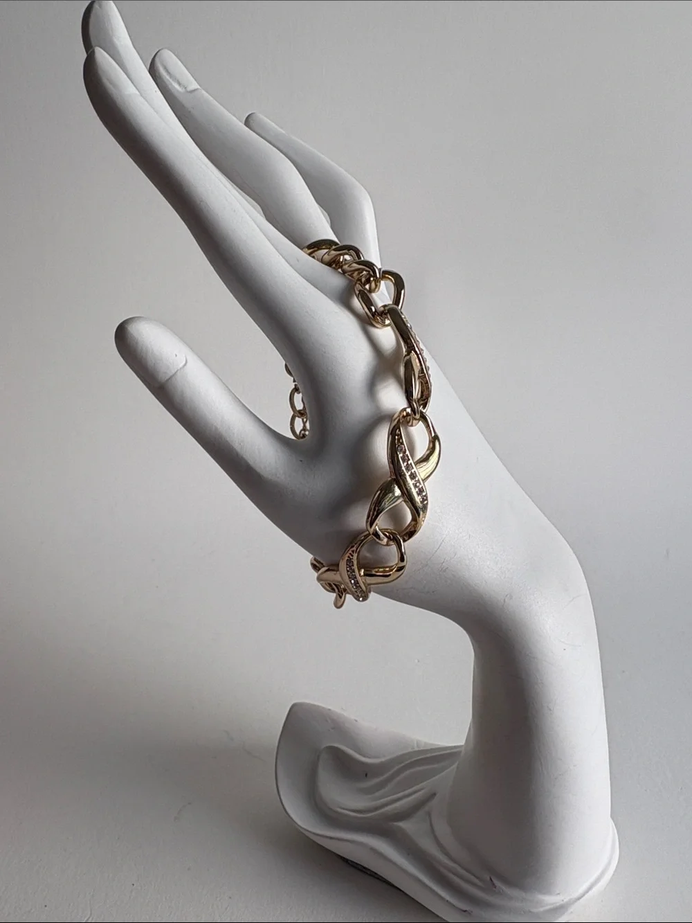 SAQ Gold Chain Link Bracelet Polished Classic Women Jewelry